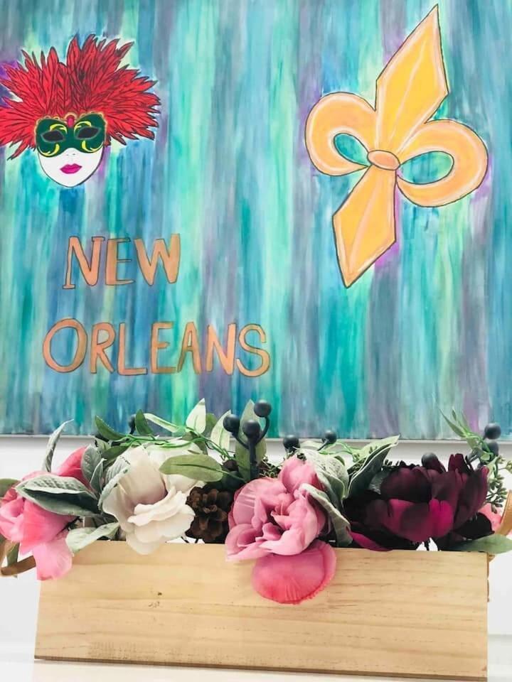 Easy Access To Canal Street Car Near French Quarter New Orleans