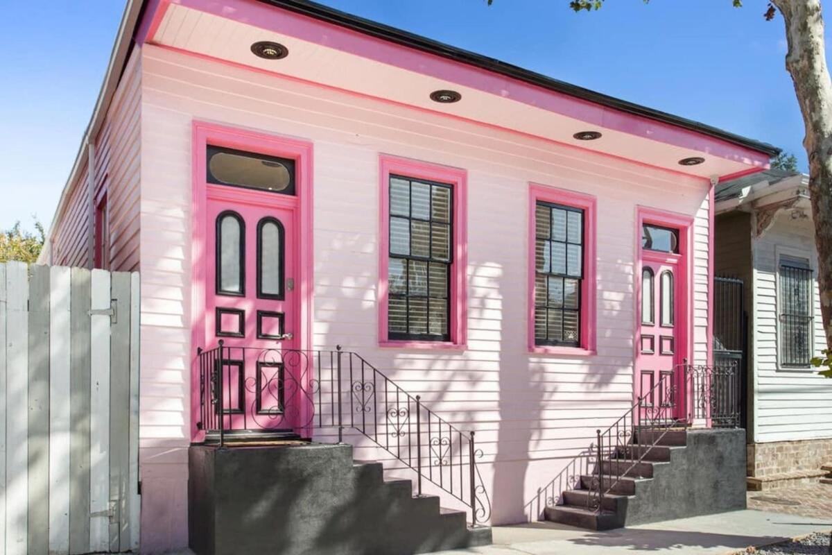 Easy Access To Canal Street Car Near French Quarter *